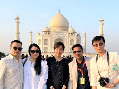 Licensed tour guide for Taj Mahal