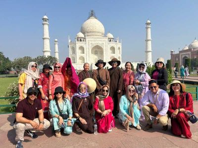 Private tourist guide for Taj Mahal
