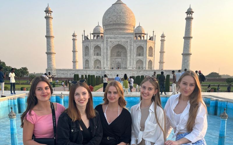 690320a58a25c-taj-mahal-sunrise-tour-from-delhi